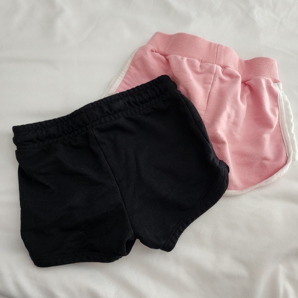 Girls 4/5 Shorts - Picture 2 of 4